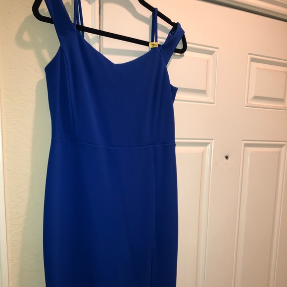 Dress - Picture 4 of 6